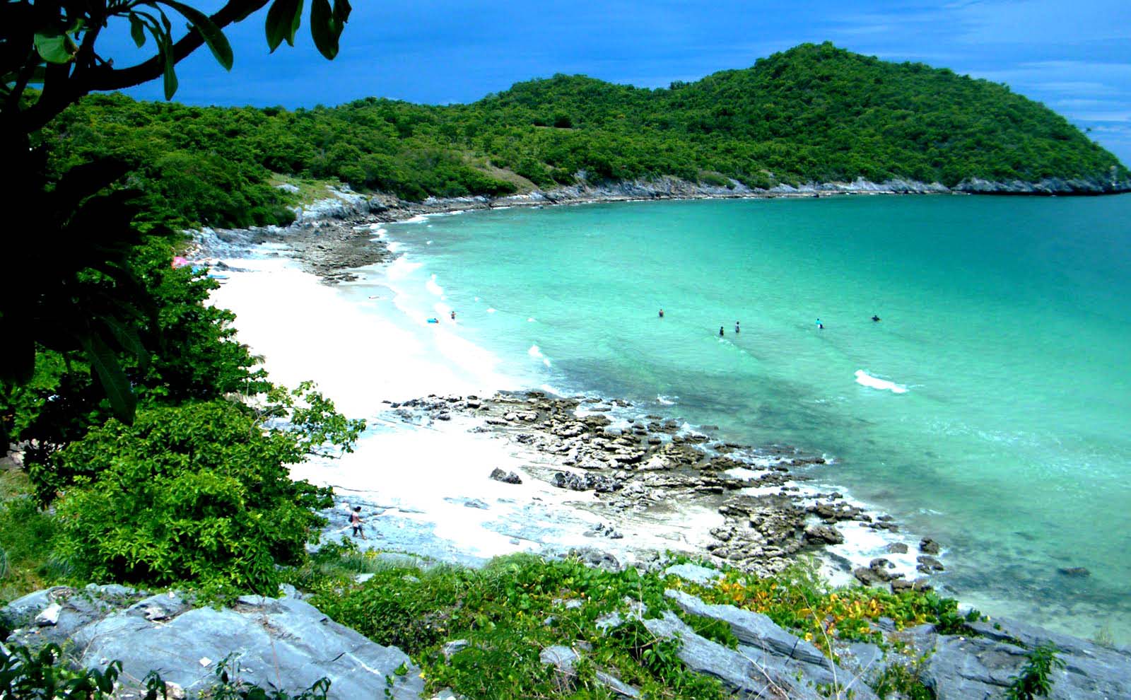 Koh Larn ca 30 min med färja från Pattaya
