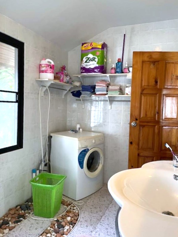 Badrum 2 med dusch och WC