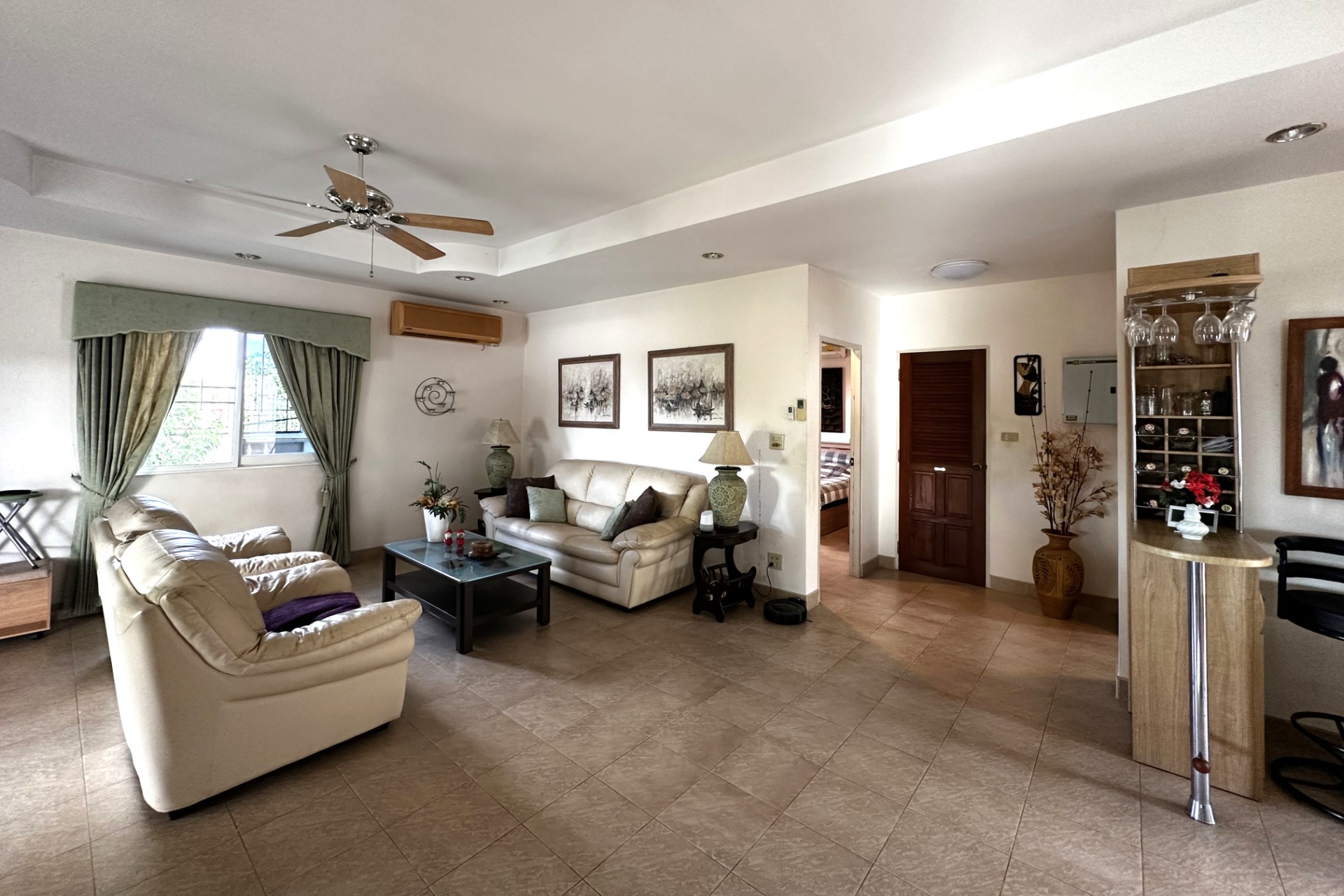 Alla möbler ingår i priset