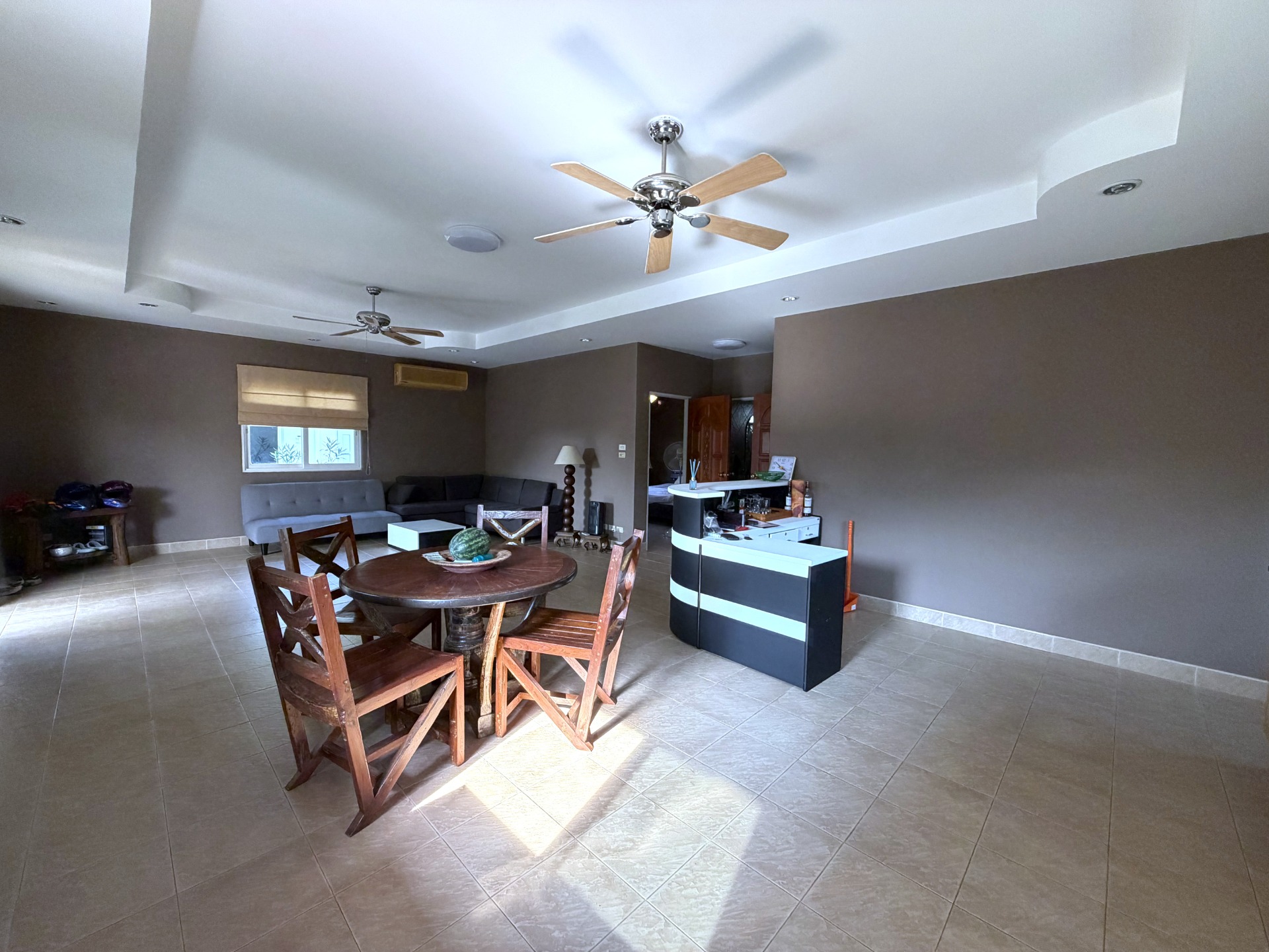 Ny målade väggar i hela huset